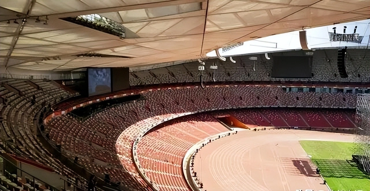 草坪上钉鞋, 演唱会票房, src 草坪上钉鞋, 演唱会票房, src