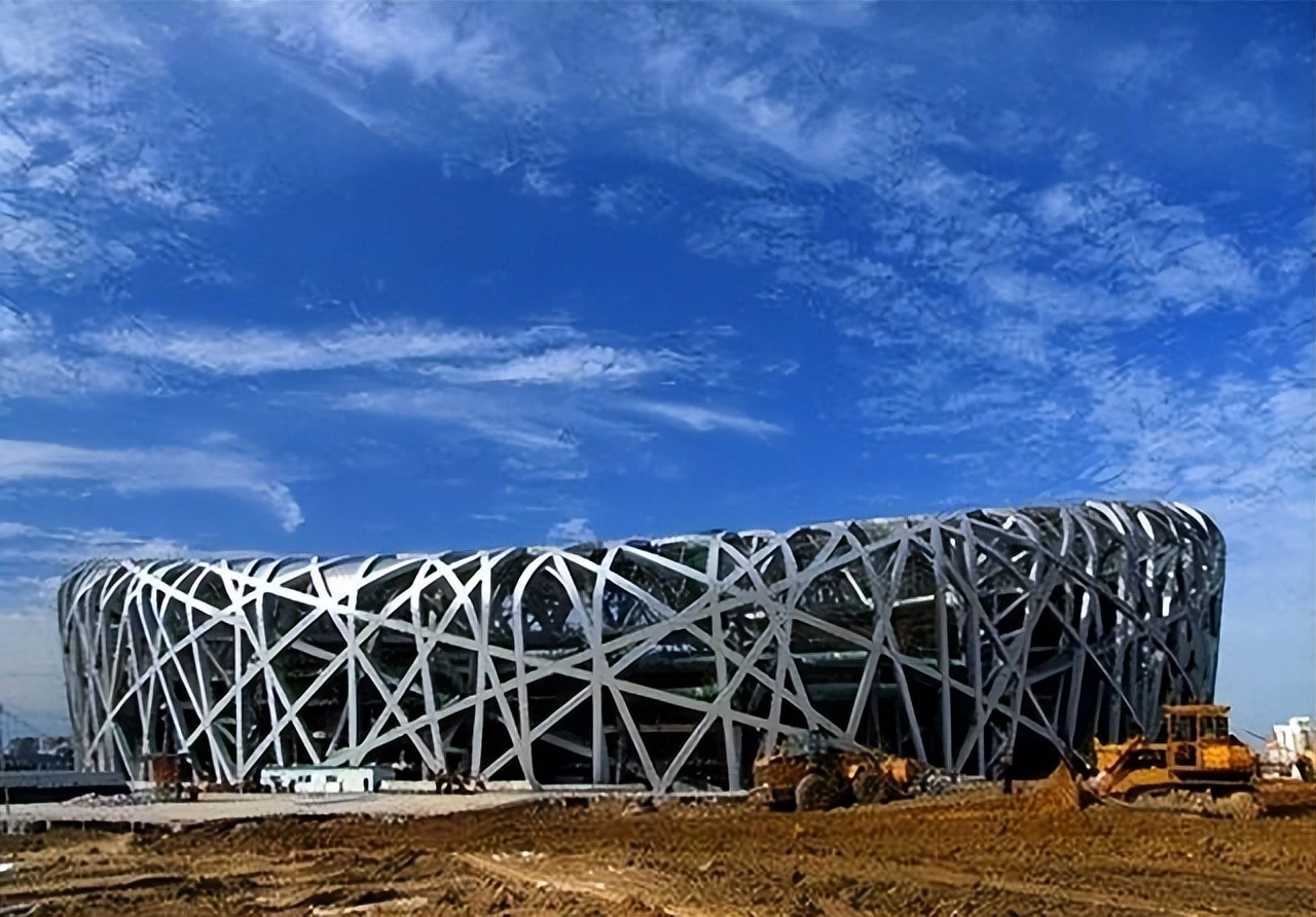 草坪上钉鞋 草坪上钉鞋